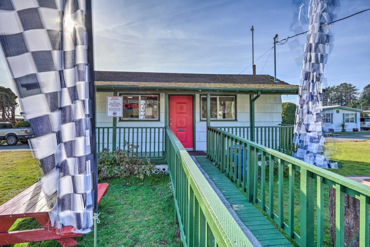 Smith River Vintage Cabin Oceanfront Deck And Views Exterior photo